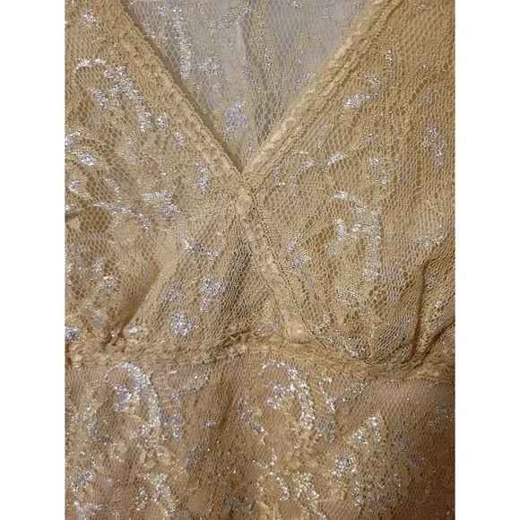 Shimmering Gold Lace Top Size L - Picture 3 of 5